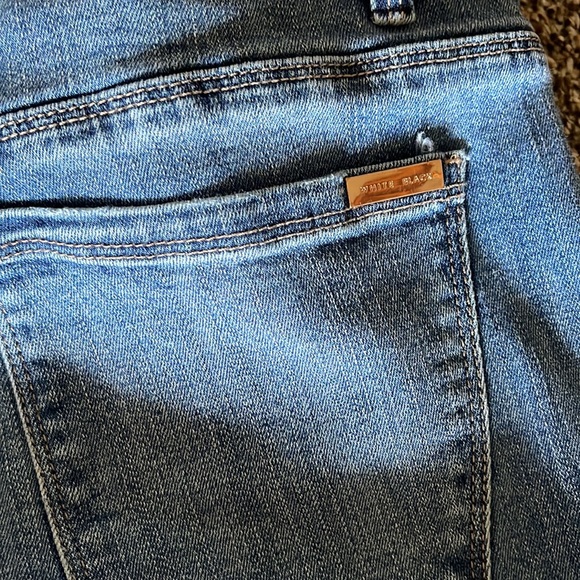 White House Black Market “The Skinny” - Picture 5 of 5